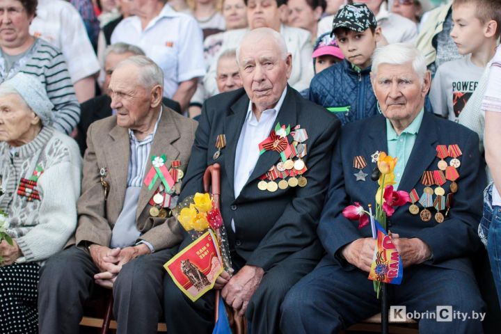 Кобрин отпраздновал 73-ю годовщину Великой Победы