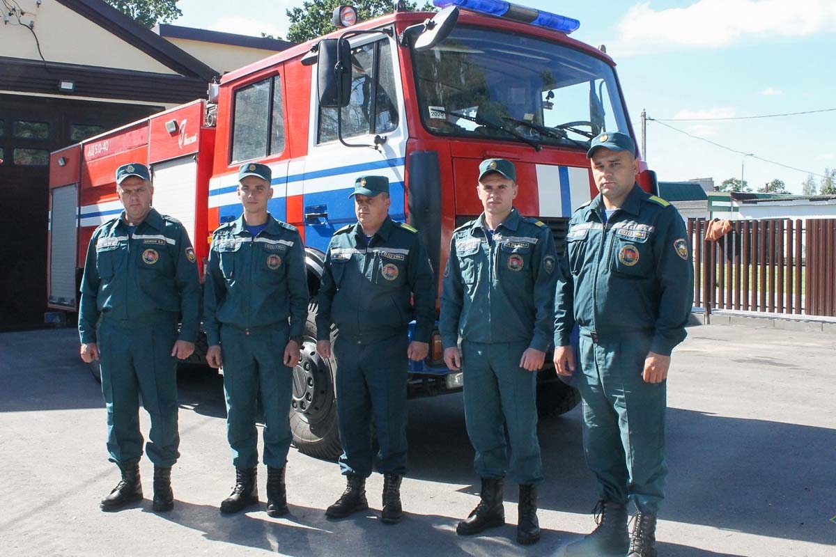 Первая смена пожарной аварийно-спасательной части №3 аг. Дивин Кобринского  района