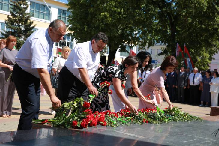 Кобрин отметил День города и 80-летие освобождения от немецко-фашистских захватчиков — фоторепортаж